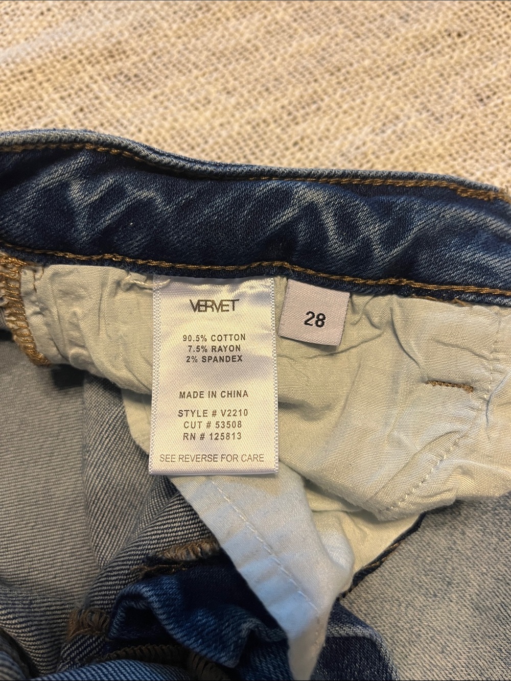 Cropped Distressed Straight-Leg Vervet Jeans in Washed Blue - Picture 5 of 5
